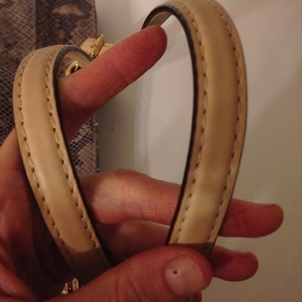 👛 MICHAEL KORS 👛 python snakeskin embossed tote - image 14